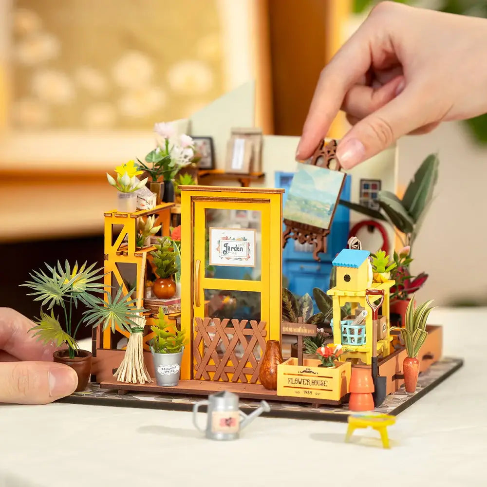 Cathy’s Flower House – DIY Miniature Greenhouse